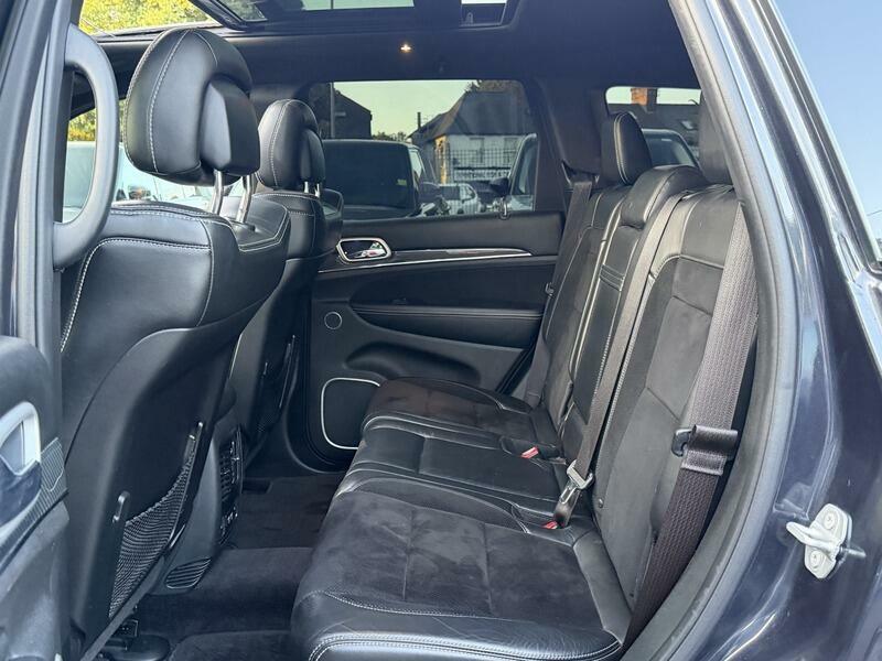 Jeep Grand Cherokee 3.0 Crd Summit Red #63