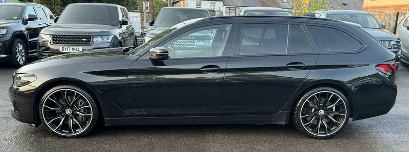 BMW 5 Series 3.0 530D Mht Se Touring Steptronic Xdrive Euro 6 Black #2