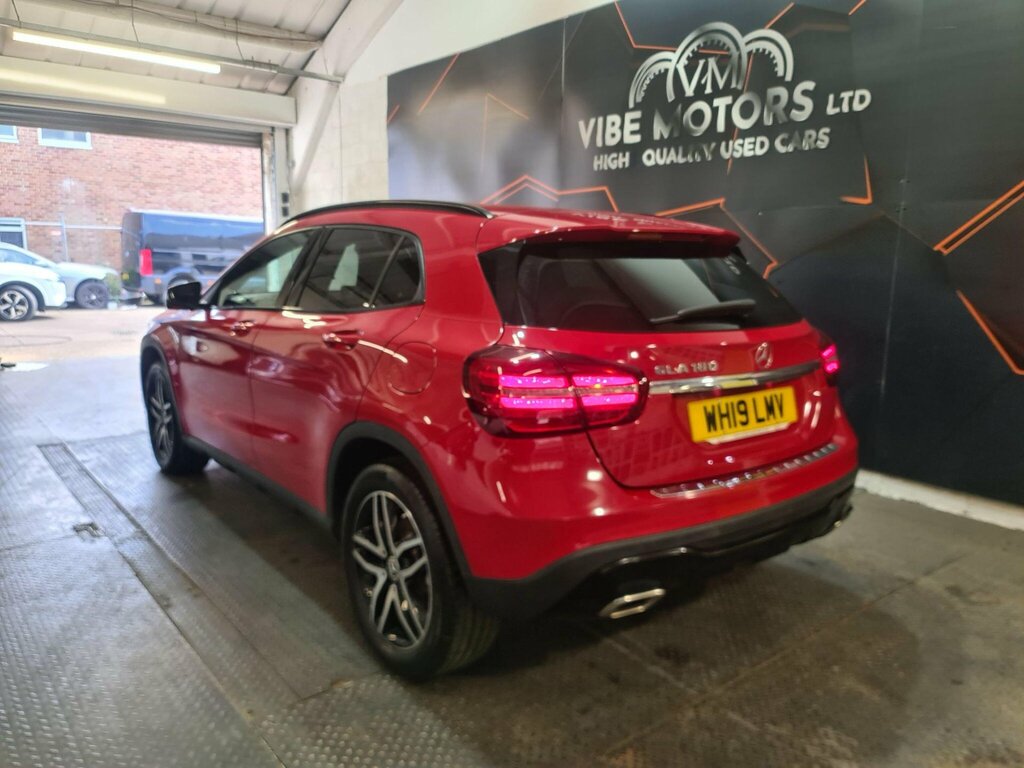 Mercedes-Benz GLA Class 1.6 Gla180 Urban Edition 7G-dct Euro 6 Ss Red #4