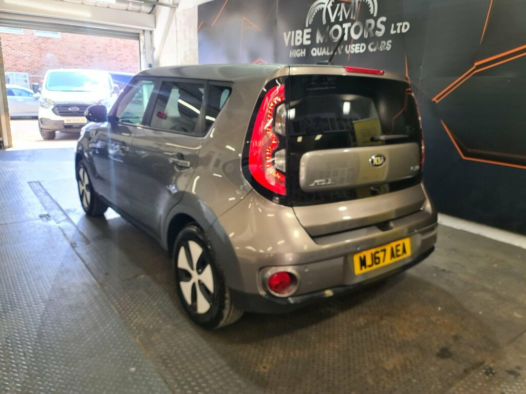 Kia Soul 30Kwh Ev Silver #5