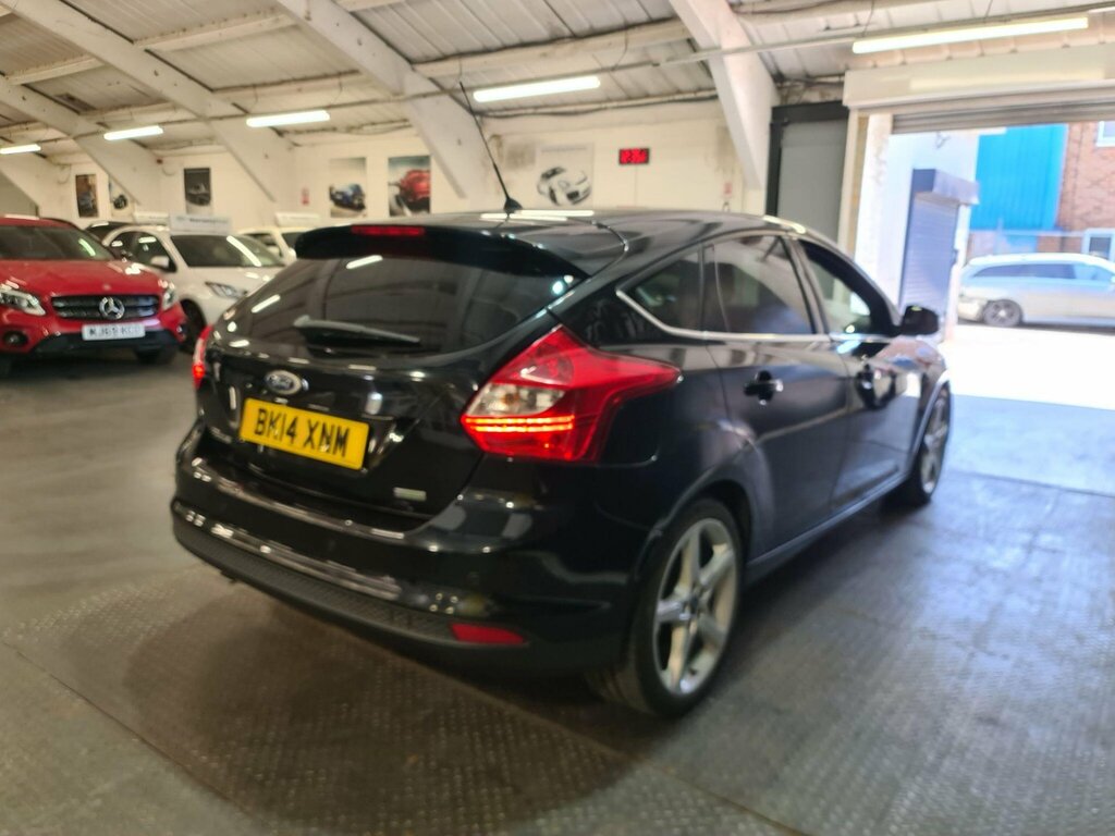 Ford Focus 1.6 Zetec Tdci 113 Bhp Red #7