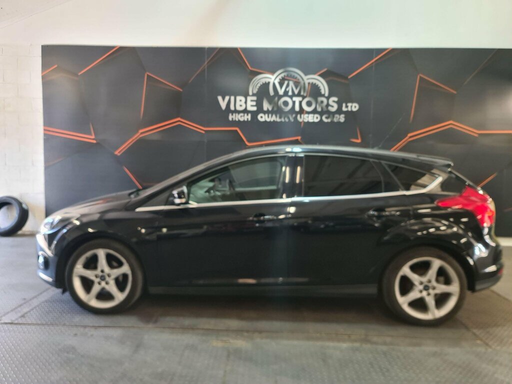 Ford Focus 1.0T Ecoboost Titanium Navigator Euro 5 Ss Black #4