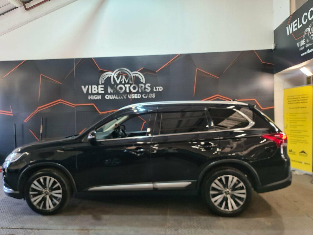 Mitsubishi Outlander 2.0 Mivec Design Cvt 4Wd Euro 6 Ss WM69MXS Black #4