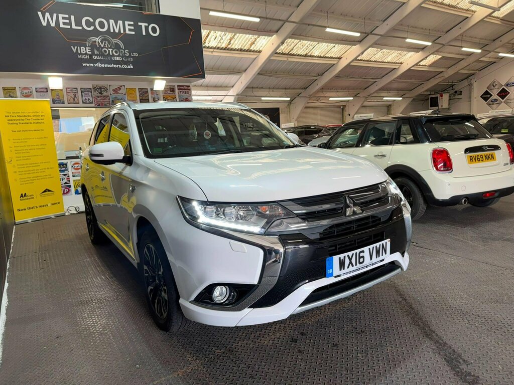 Mitsubishi Outlander 2.0H 12Kwh Gx4h Cvt 4Wd Euro 6 Ss White #3