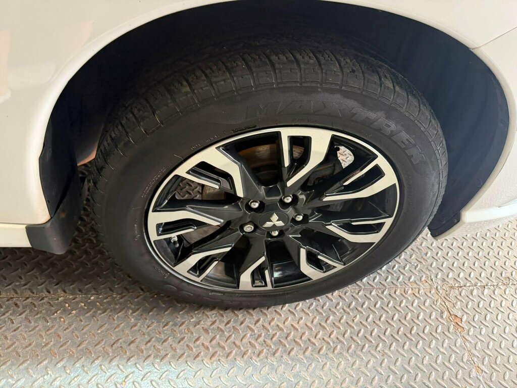 Mitsubishi Outlander Gx5h White #29