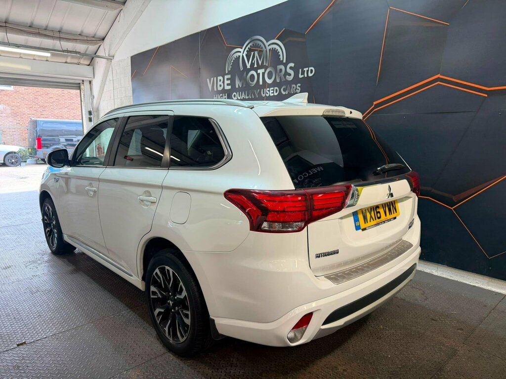 Mitsubishi Outlander 2.0H 12Kwh Gx4h Cvt 4Wd Euro 6 Ss White #4