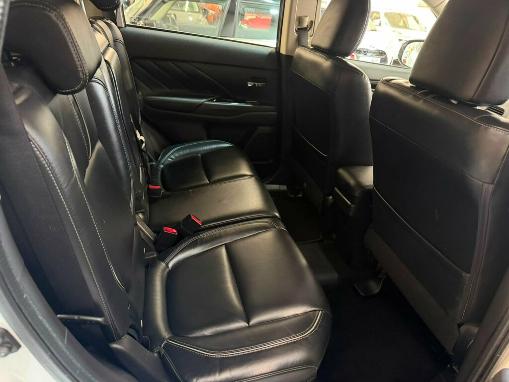 Mitsubishi Outlander Gx5h White #14