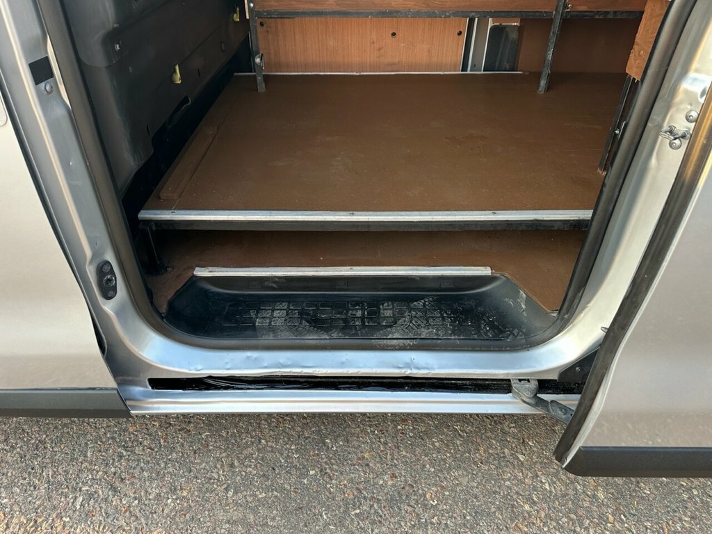 Peugeot Expert 2L Professional 6Dr Silver #6