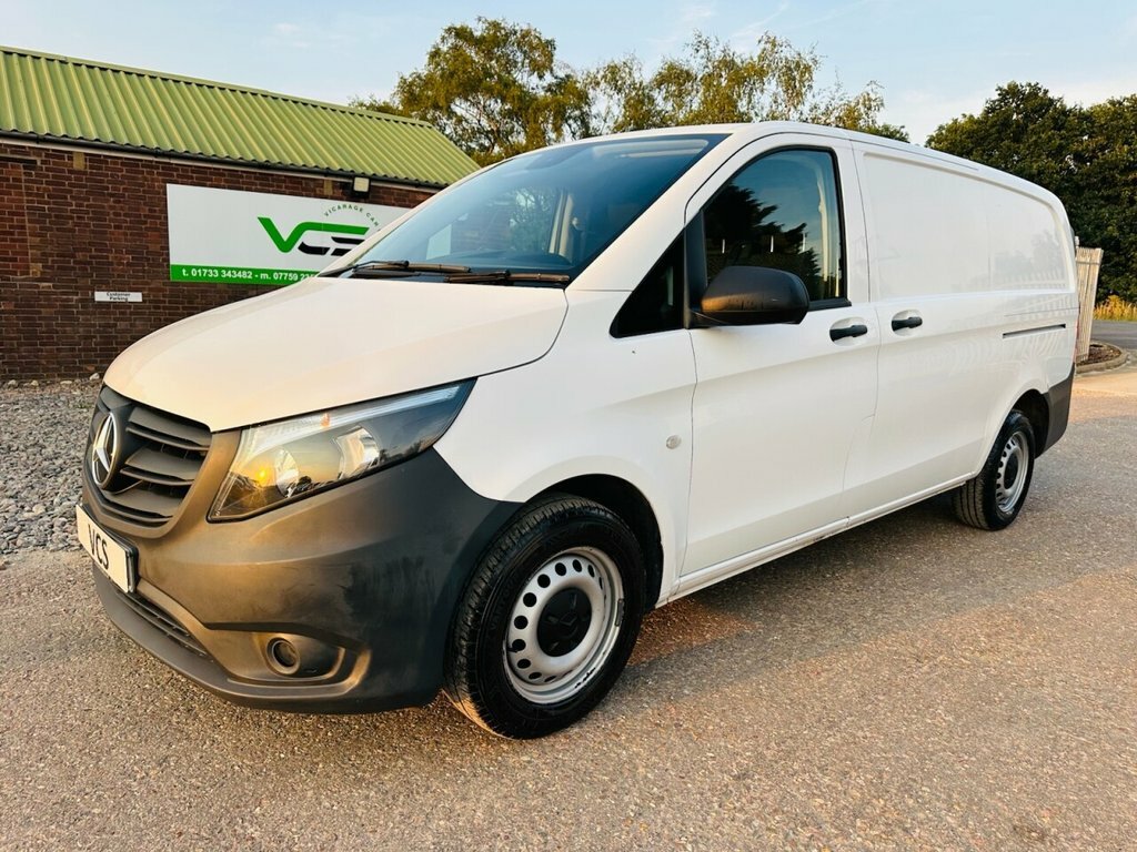 Mercedes-Benz Vito 1.7L Progressive WR71PVF White #4