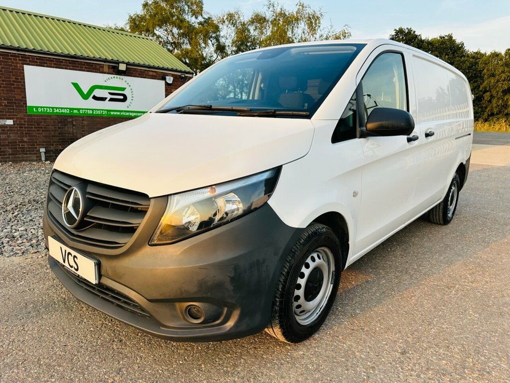 Mercedes-Benz Vito 1.7L Progressive WR71PVF White #3