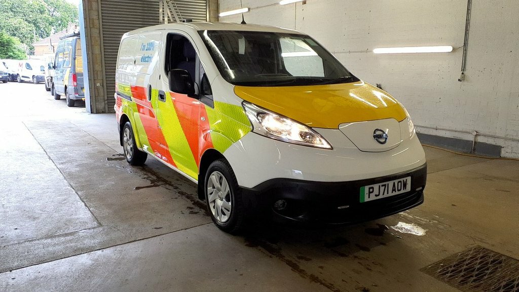 Nissan e-NV200 Mpv White