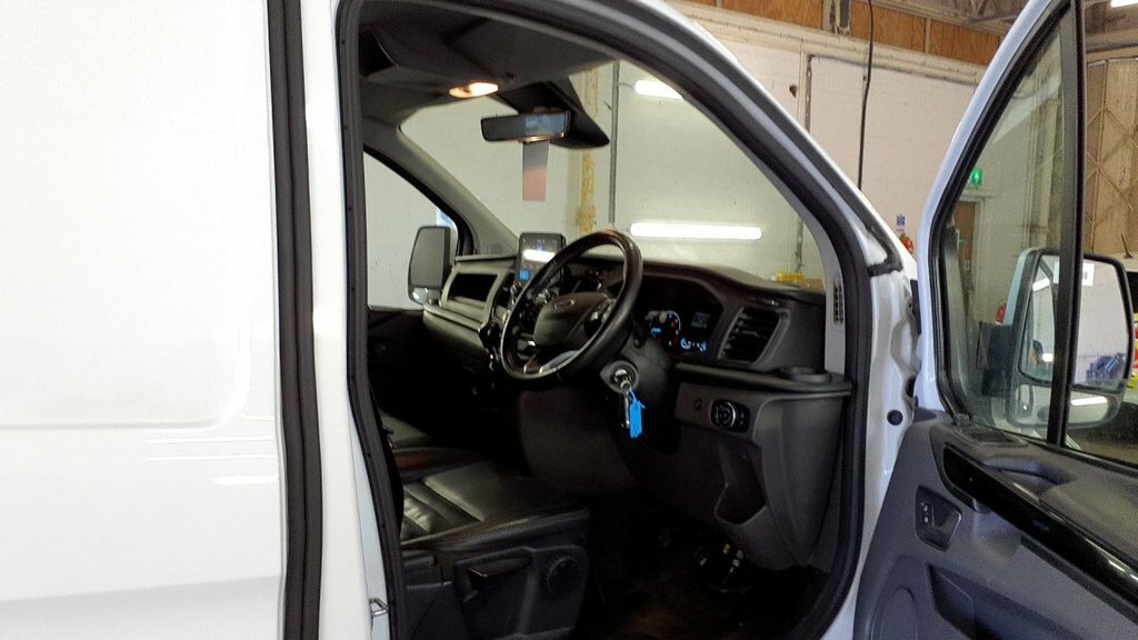 Ford Transit Custom 2L Trail HV72VLB White #5