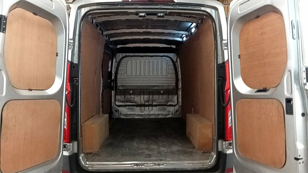 Maxus Deliver 9 2L Lux Silver #6