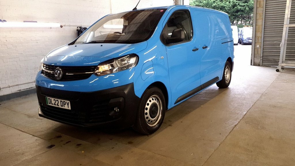 Vauxhall Vivaro Mpv Purple #2