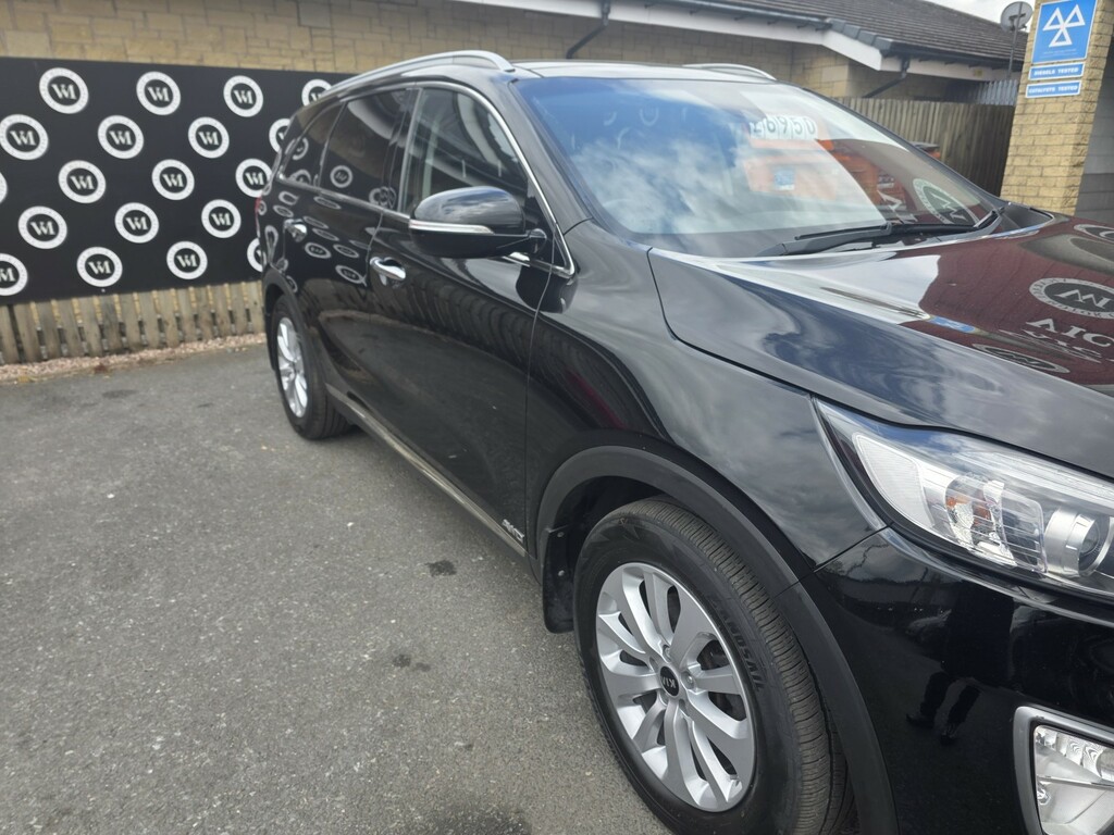 Kia Sorento Estate Crdi Black #7
