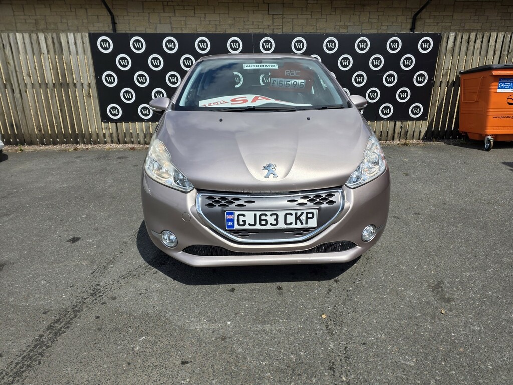Peugeot 208 1.4 E-hdi Active Pink