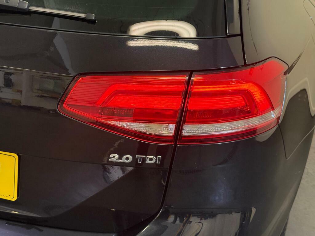 Volkswagen Passat Passat Gt Tdi Bluemotion Technology White #16
