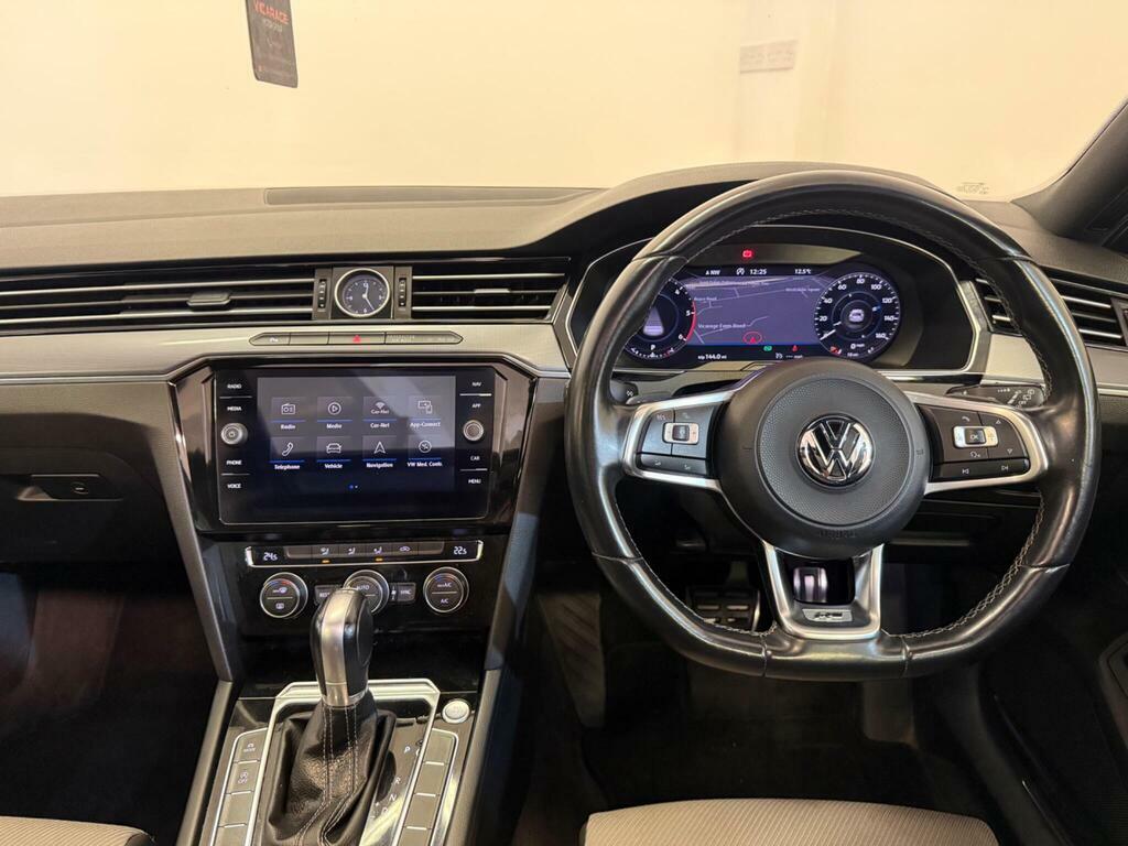 Volkswagen Passat Passat Gt Tdi Bluemotion Technology White #9