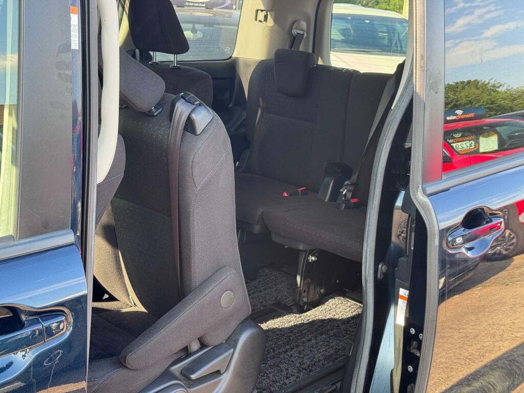 Toyota Voxy Toyota Voxy Hybrid 1.8L 7 Seat Euro 6, White #24