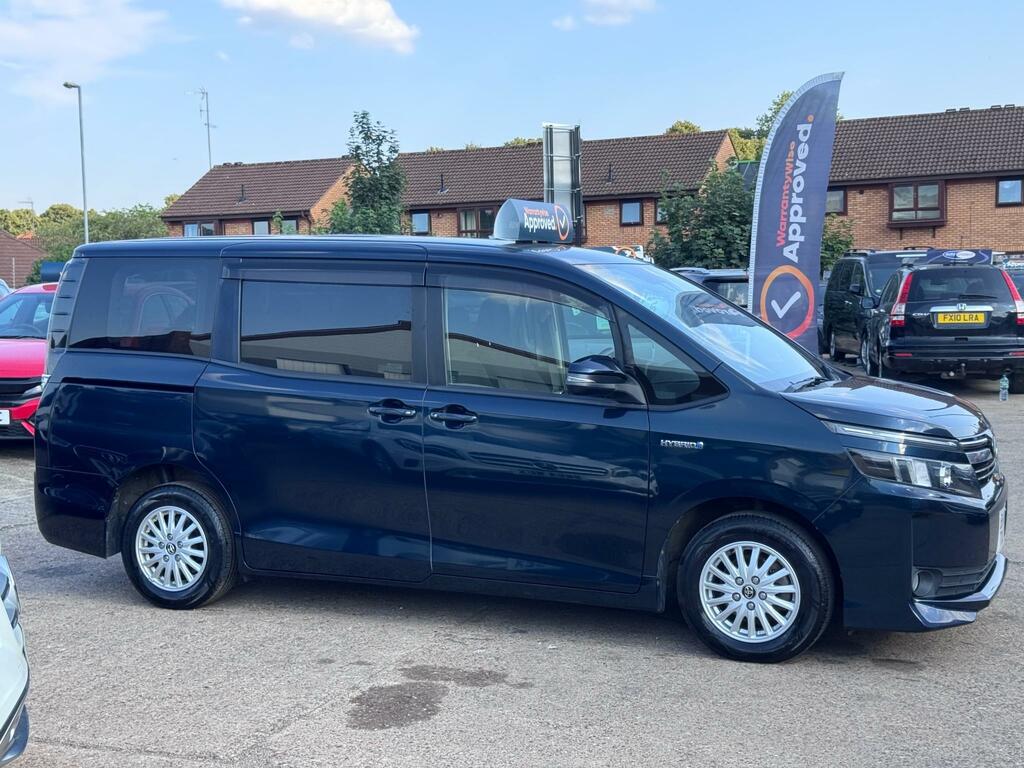 Toyota Voxy 1.8 Vvt-h Hybrid Mpv Cvt 7 Seats Blue #5