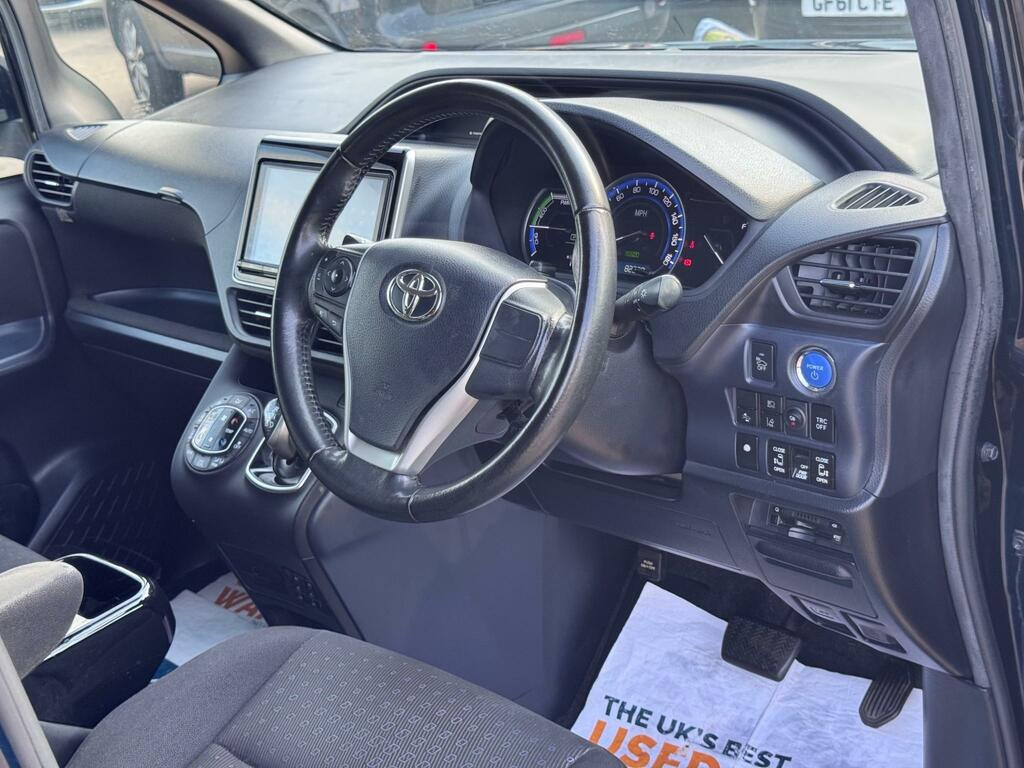 Toyota Voxy 1.8 Vvt-h Hybrid Mpv Cvt 7 Seats Blue #4