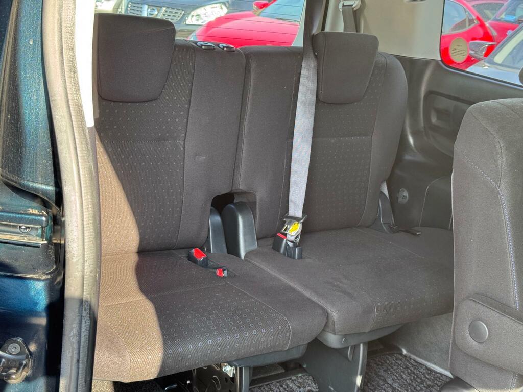 Toyota Voxy Toyota Voxy Hybrid 1.8L 7 Seat Euro 6, White #19