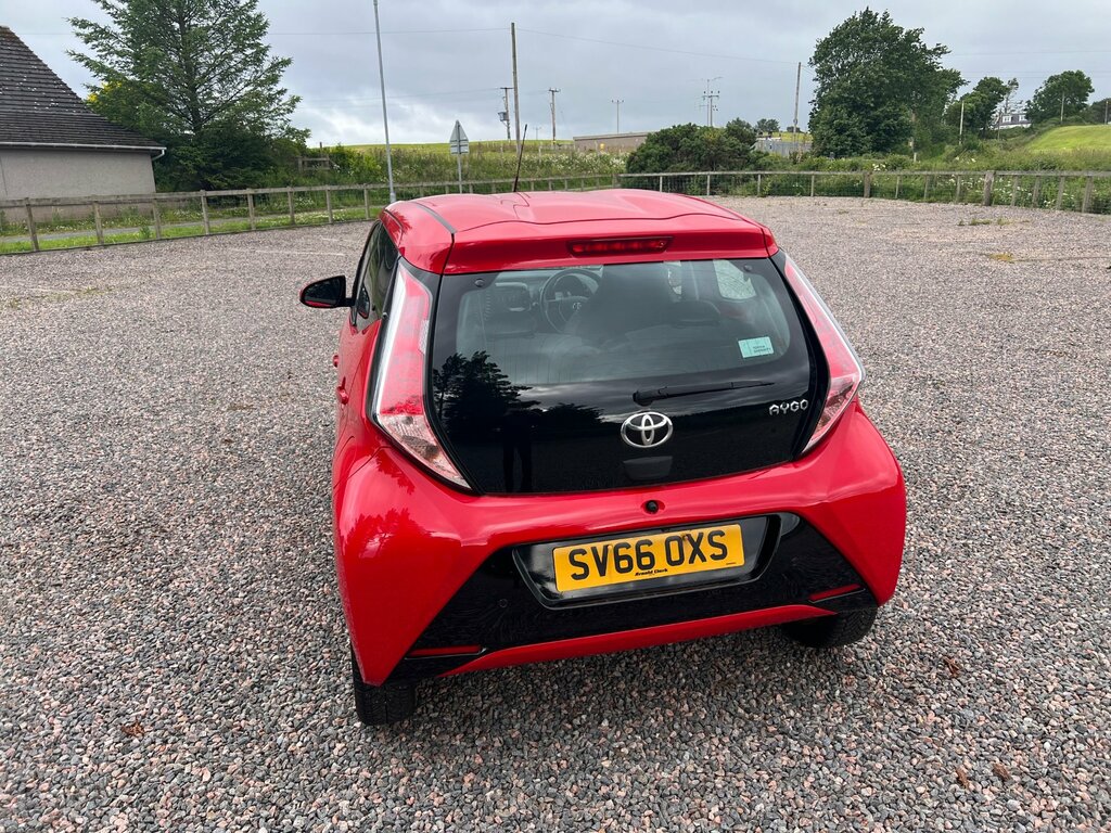 Toyota Aygo 1.0 Vvt-i X-pression Hatchback E Red #6