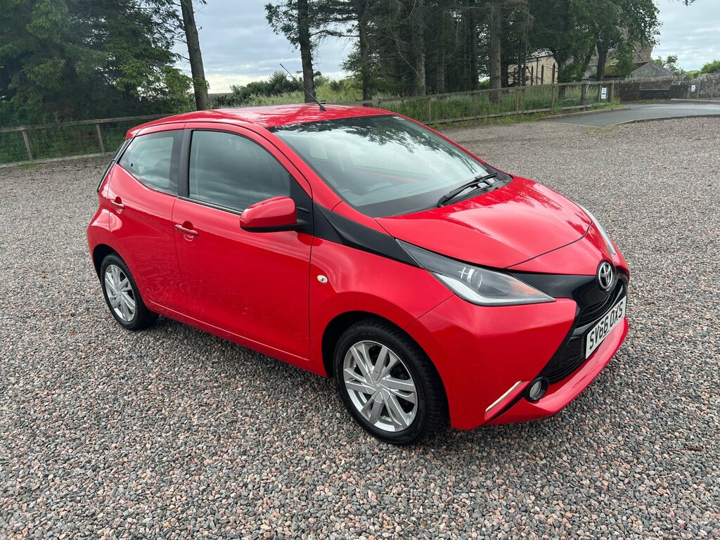 Toyota Aygo 1.0 Vvt-i X-pression Hatchback E Red