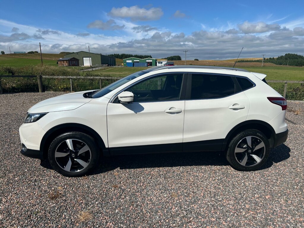 Nissan Qashqai 1.5 Dci N-connecta Suv 2Wd Euro White #5
