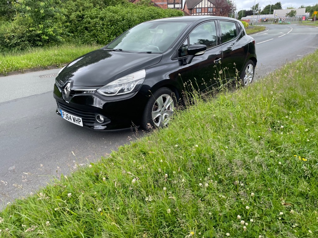 Renault Clio 1.2 16V Dynamique Medianav Black