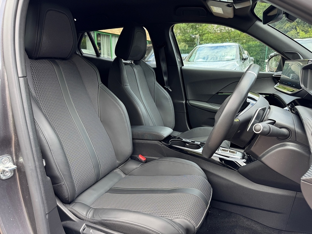 Peugeot 2008 Puretech Gt BP23LXD Grey #2