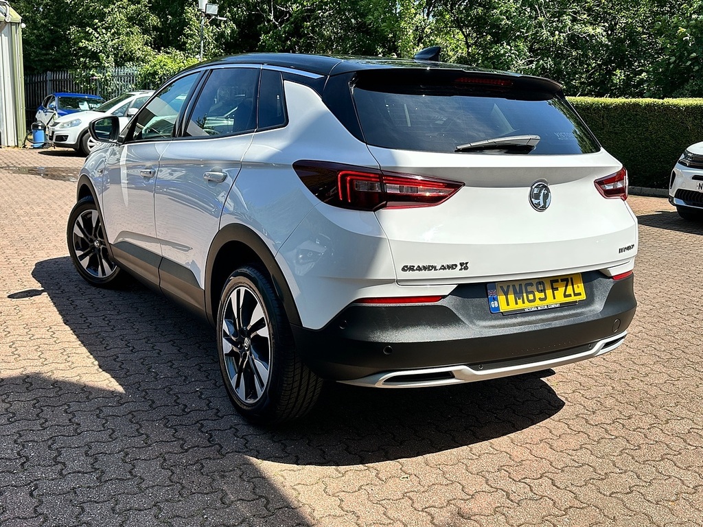 Vauxhall Grandland X Turbo D Sri Nav White #3