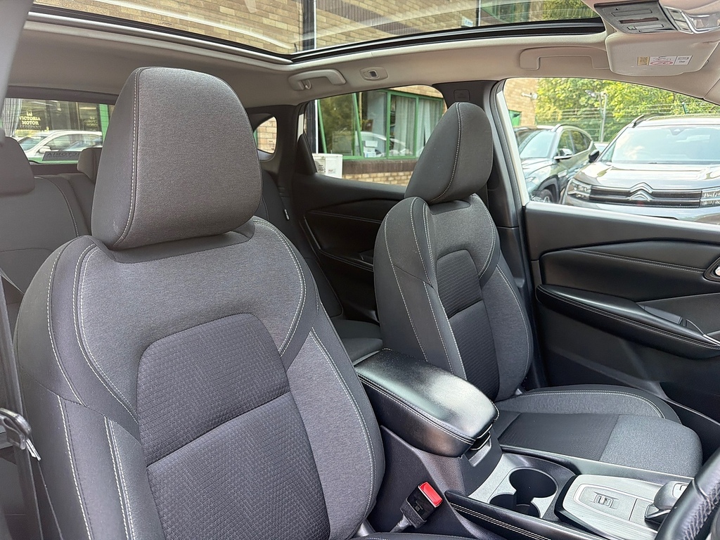 Nissan Qashqai Dig-t Mhev N-connecta Glass Roof EY23WUX White #6