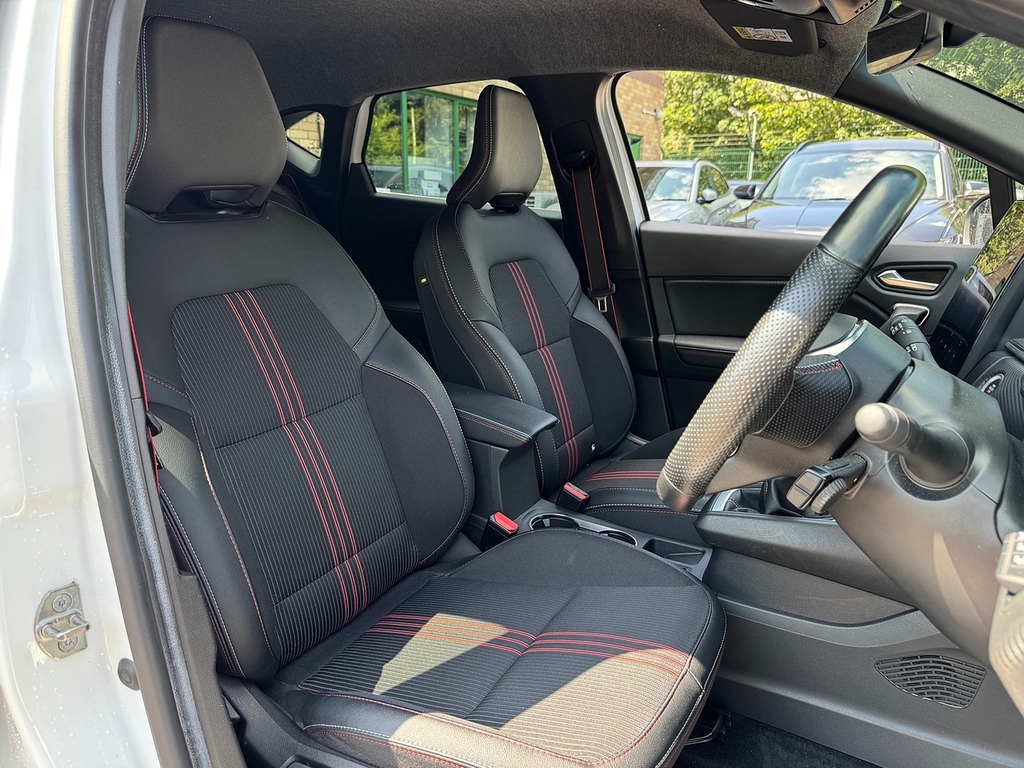 Renault Captur Mhev Rs Line Black #2