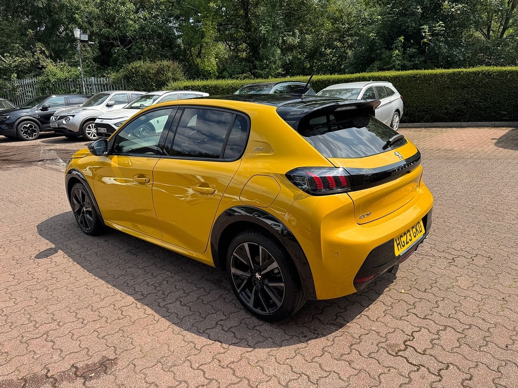 Peugeot 208 Puretech Gt HG23GKD Yellow #3