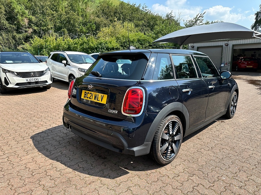 Mini Hatch Cooper Exclusive Black #3