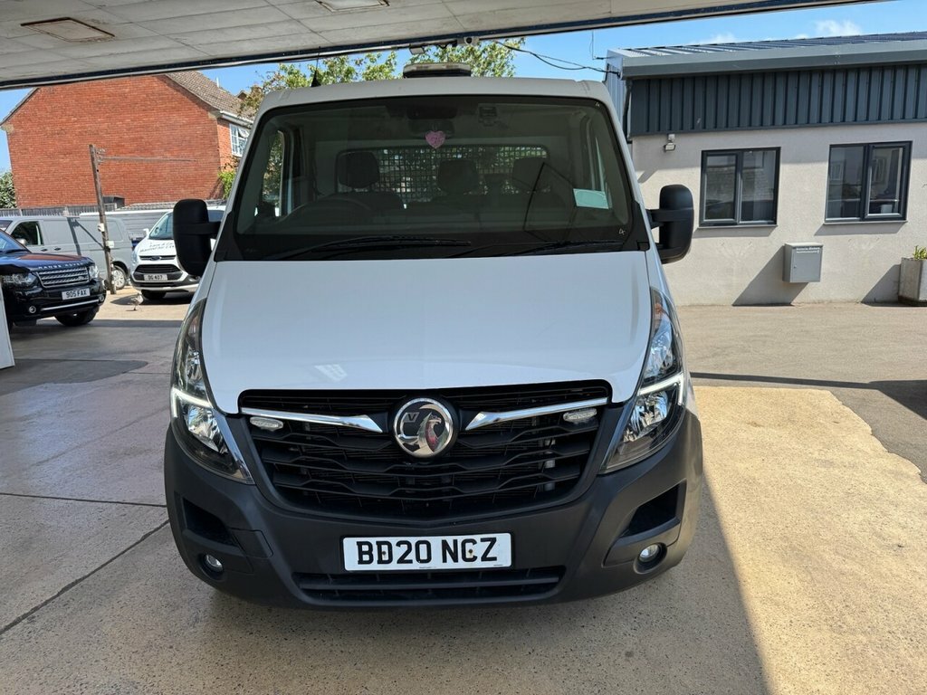 Vauxhall Movano Diesel BD20NCZ White #2