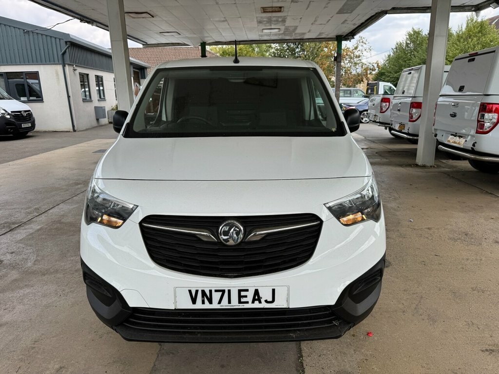 Vauxhall Combo 1.5L Dynamic VN71EAJ White #2