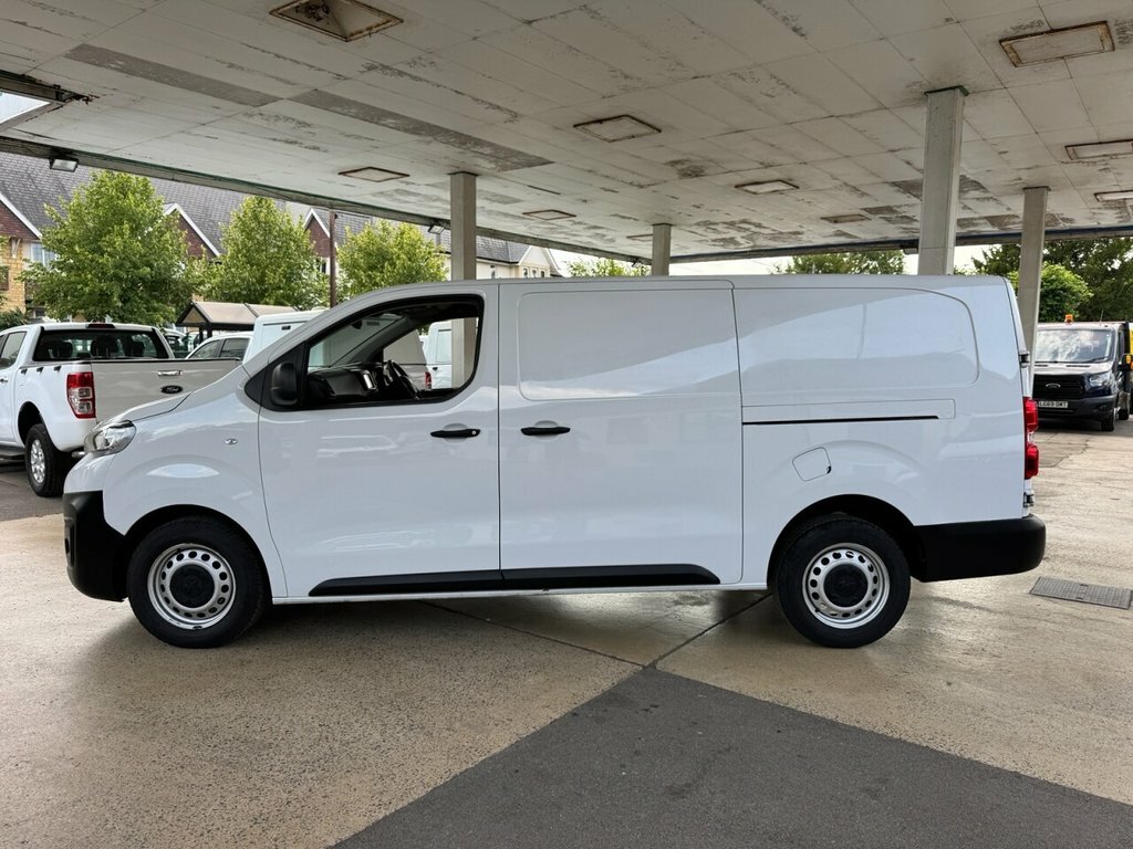 Peugeot Expert 1.5L Professional Premium 6Dr BD23JZL White #4