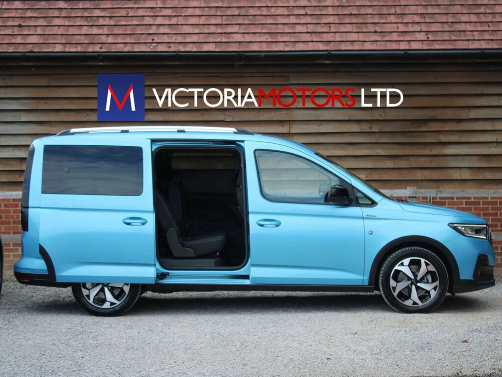 Ford Tourneo Connect 2.0 Ecoblue Active 7 Seat Mpv Blue #5