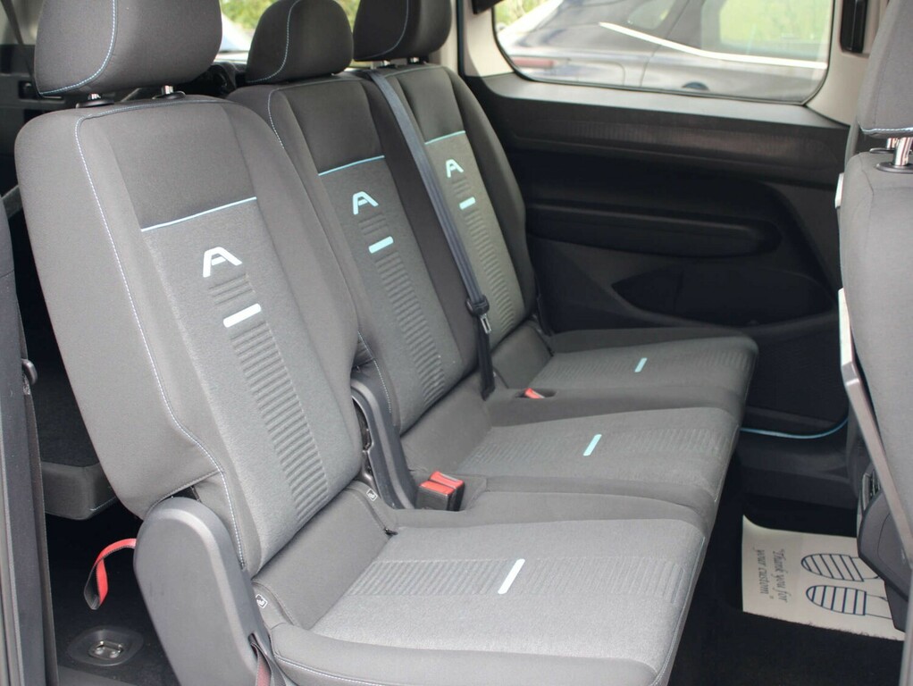 Ford Tourneo Connect Connect 2.0 Titanium 5 Seat Sold Blue #10