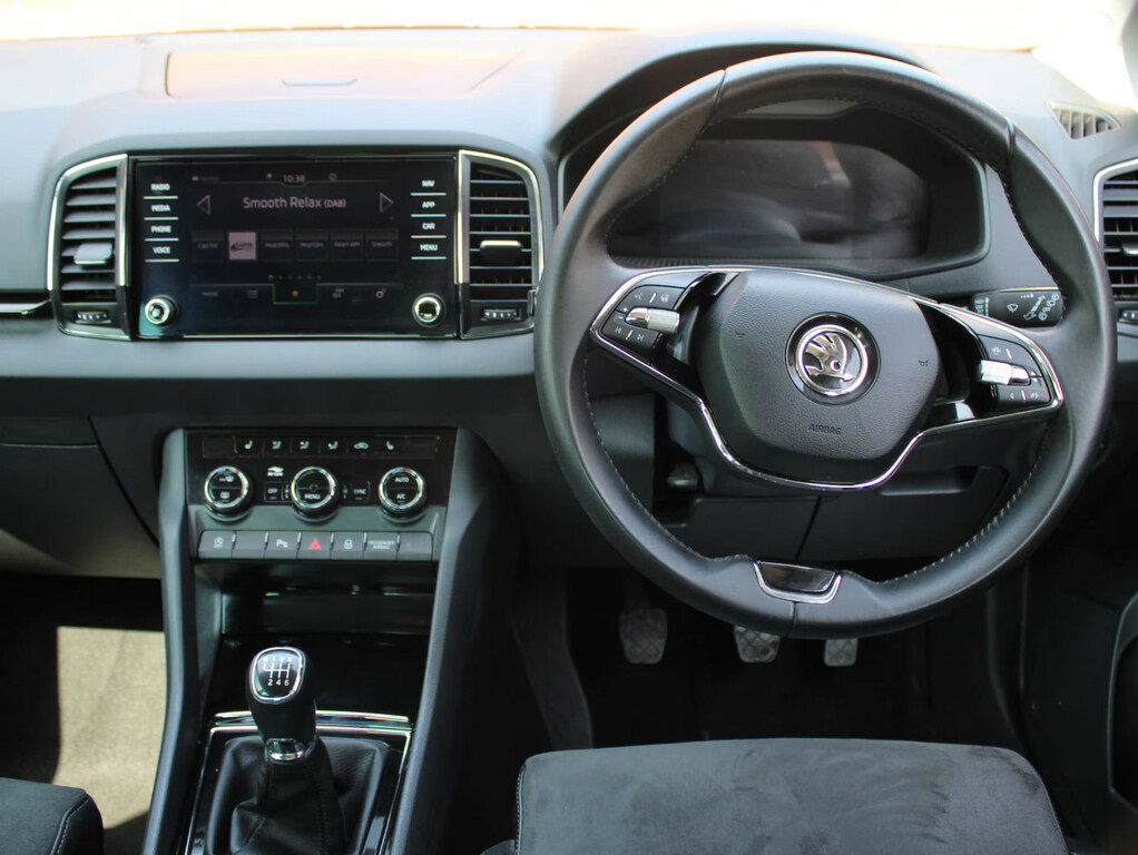 Skoda Karoq 1.5 Tsi Se L Estate Black #6