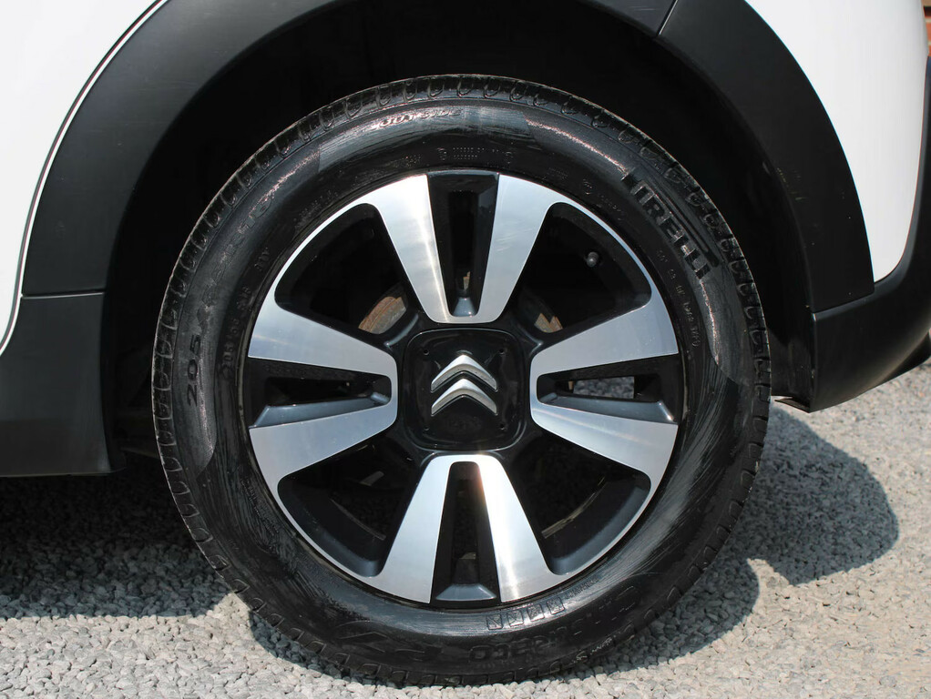 Citroen C3 1.2 Puretech 82 Feel Hatchback White #5