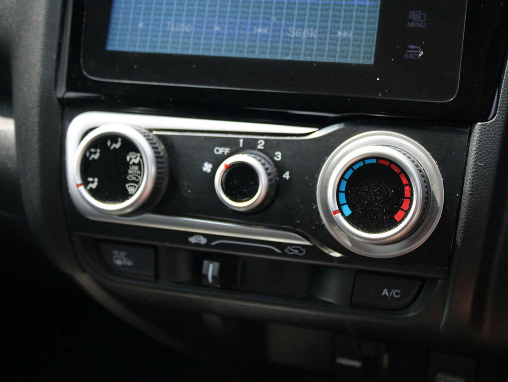 Honda Jazz 1.3 I-vtec S Red #13