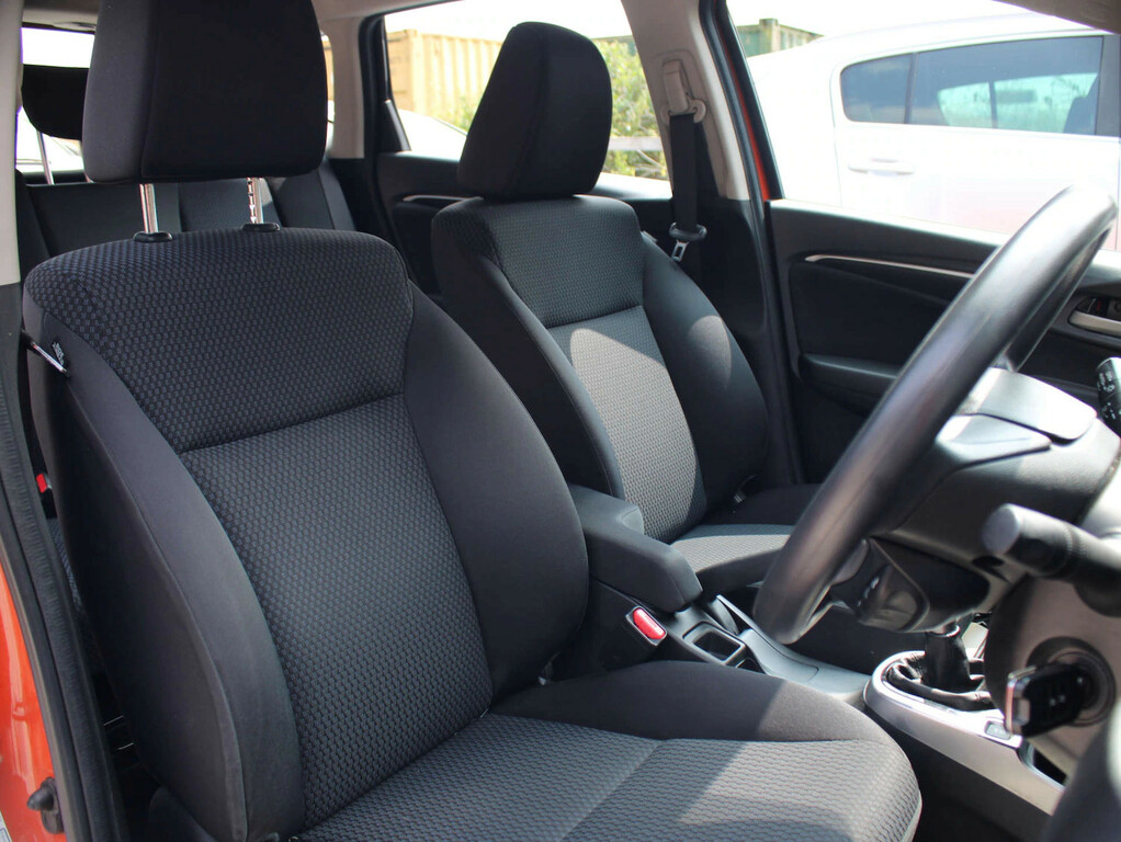 Honda Jazz 1.3 I-vtec S Red #7