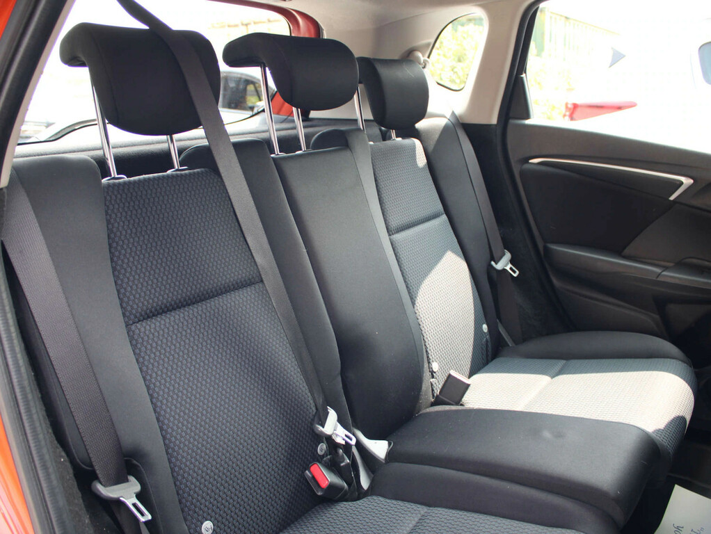 Honda Jazz 1.3 I-vtec S Red #8