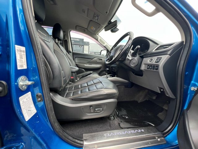 Mitsubishi L200 Double Cab Di-d 178 Titan 4Wd White #13