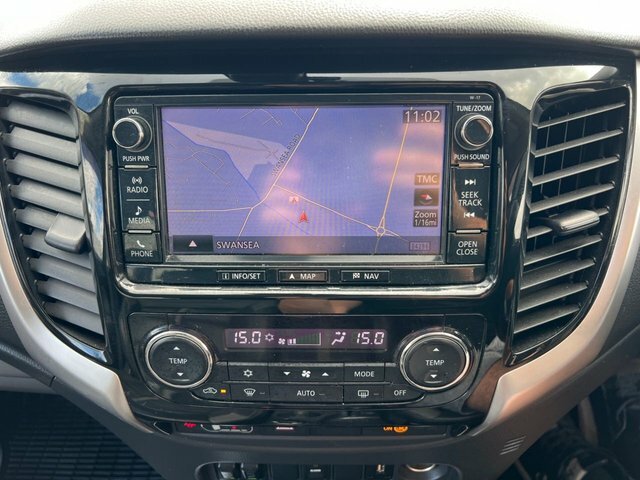 Mitsubishi L200 Double Cab Di-d 178 Titan 4Wd White #20