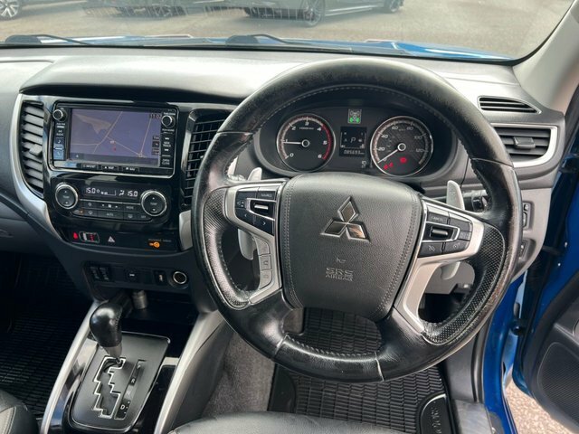 Mitsubishi L200 Double Cab Di-d 178 Titan 4Wd White #11