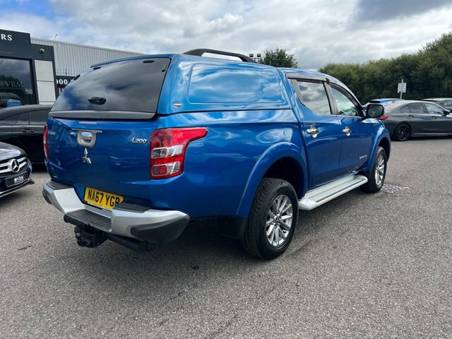 Mitsubishi L200 Double Cab Di-d 178 Titan 4Wd White #8